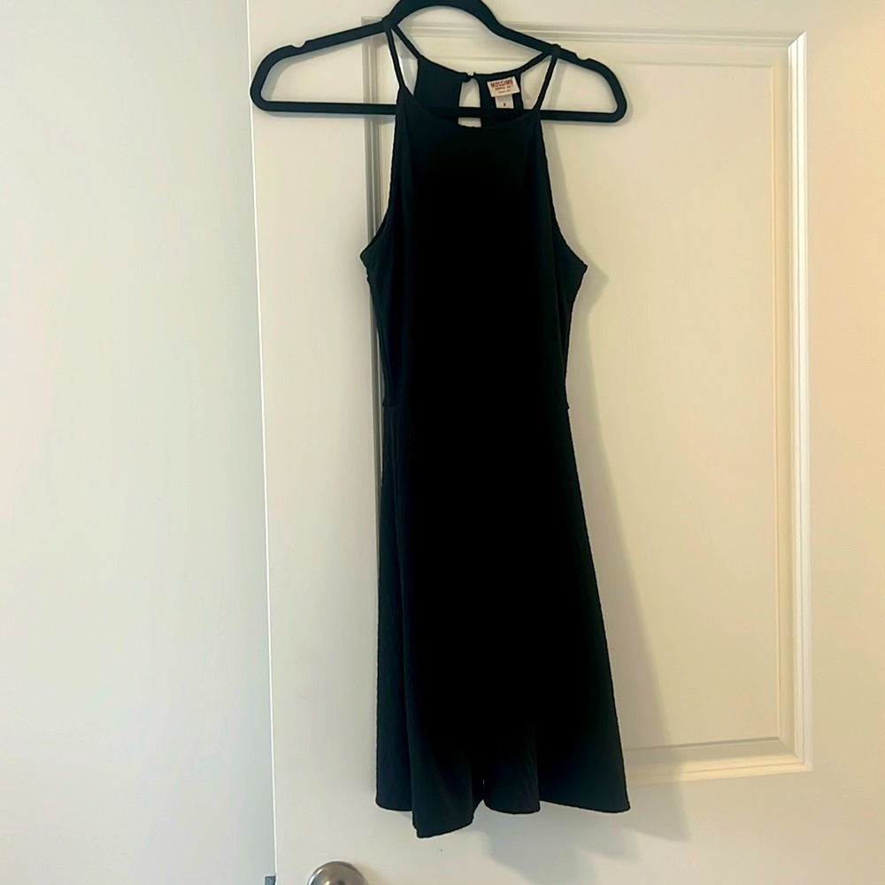 Little black dress, flowing and gorgeous! Great summer dress and so comfy!